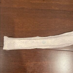 Lululemon light grey printed Headband